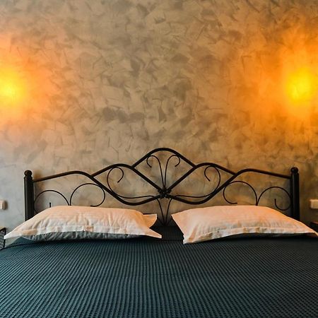 Hi Астана Hotell Exteriör bild