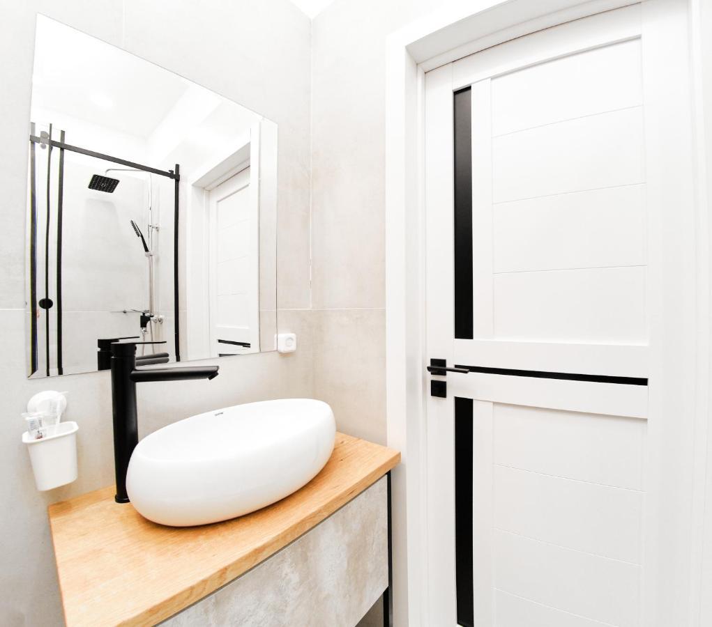 Hi Астана Hotell Exteriör bild