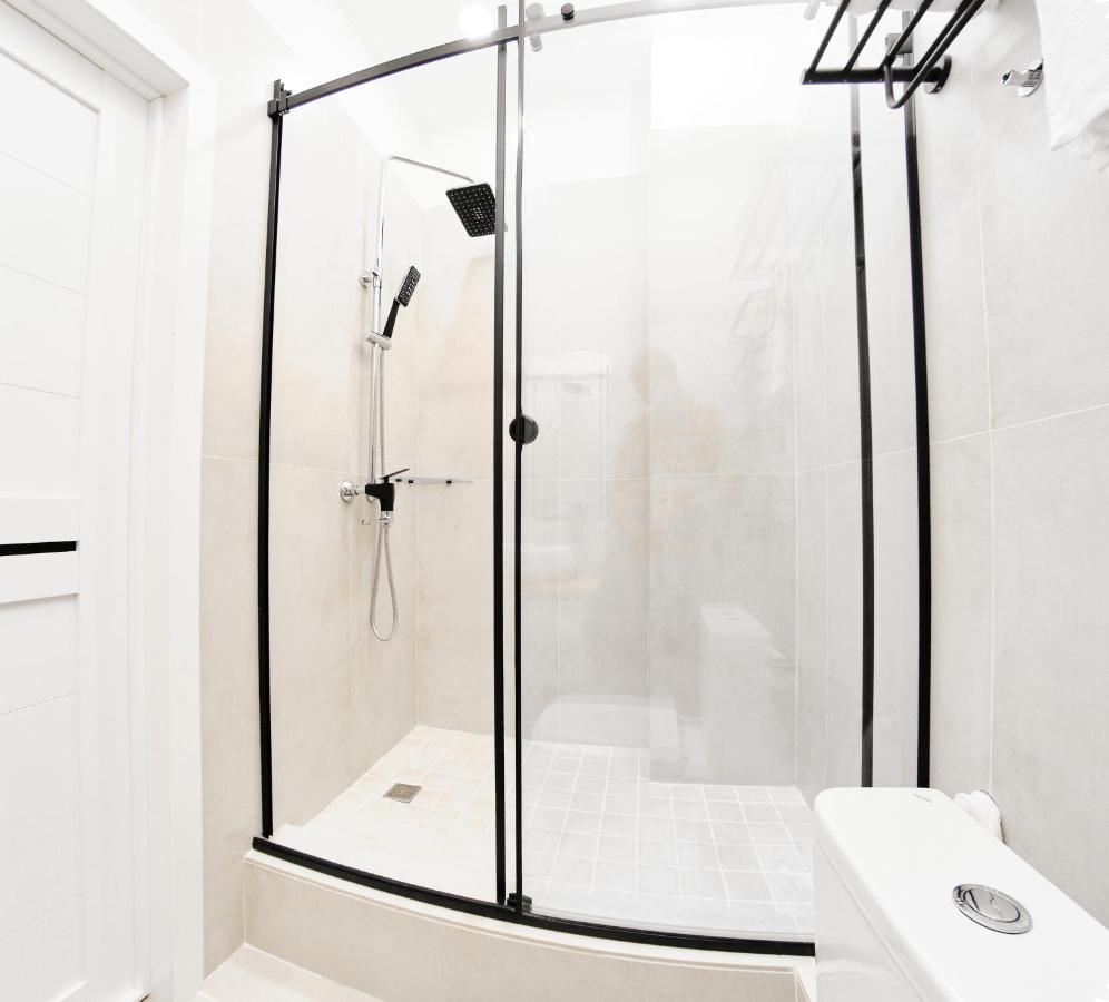 Hi Астана Hotell Exteriör bild