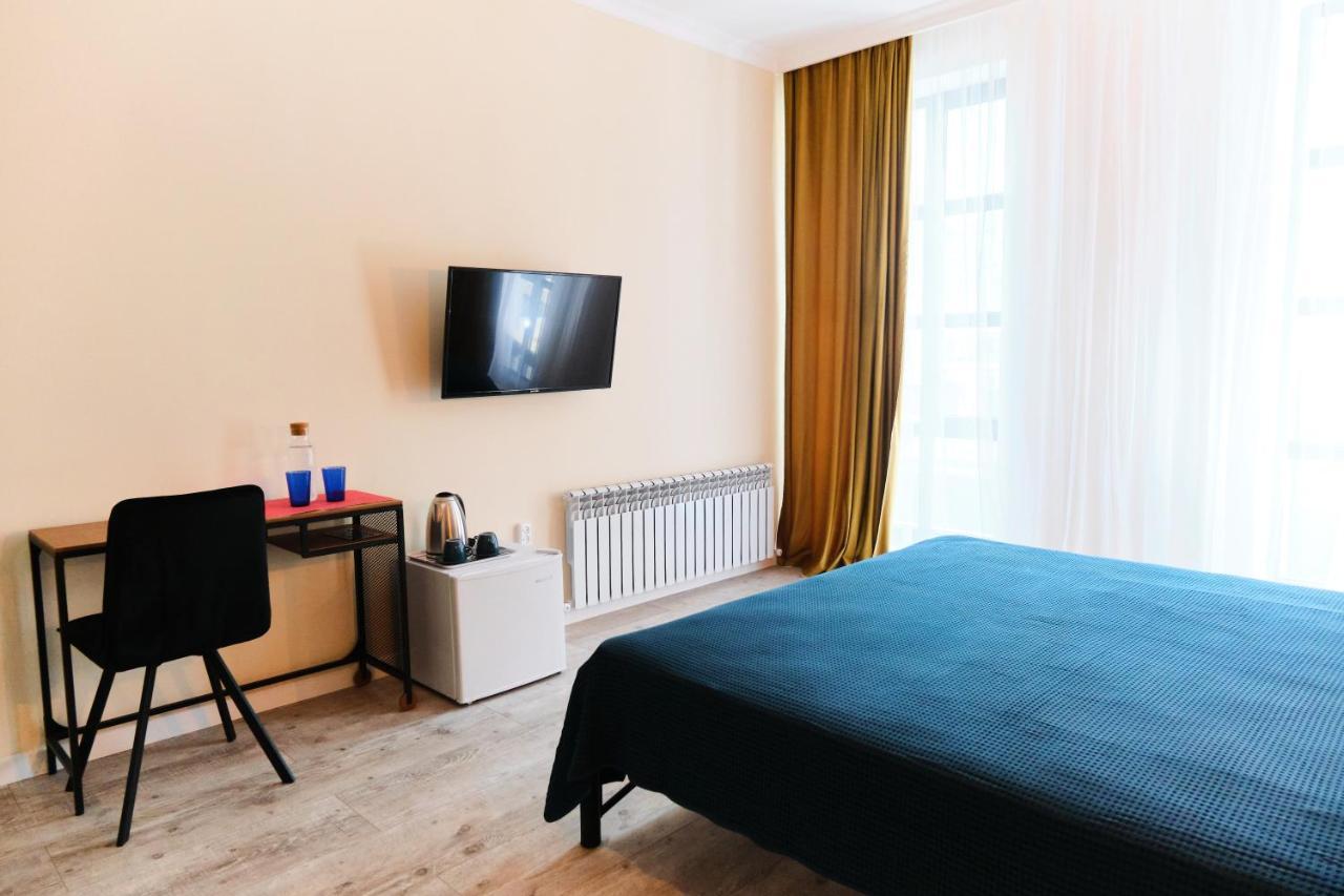 Hi Астана Hotell Exteriör bild